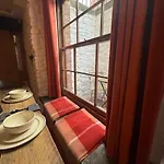 Διαμέρισμα Stylish Industrial 1 Bed