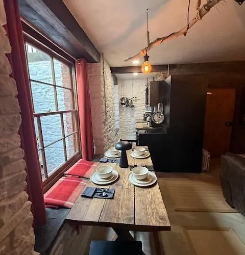 Stylish Industrial 1 Bed 公寓 *