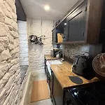Stylish Industrial 1 Bed * بريستول