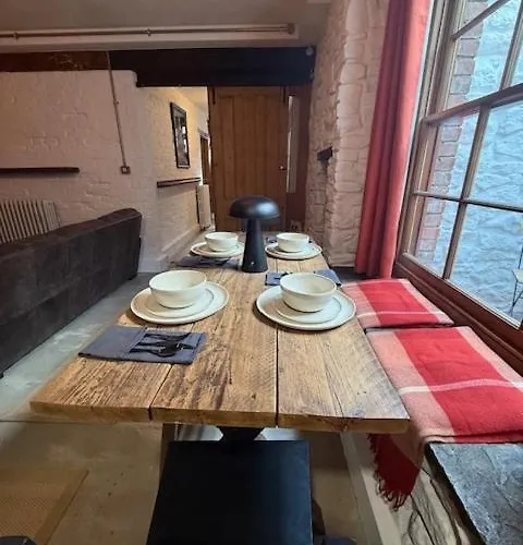 Apartment Stylish Industrial 1 Bed *