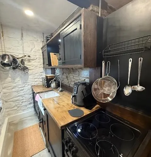 Apartment Stylish Industrial 1 Bed Bristol